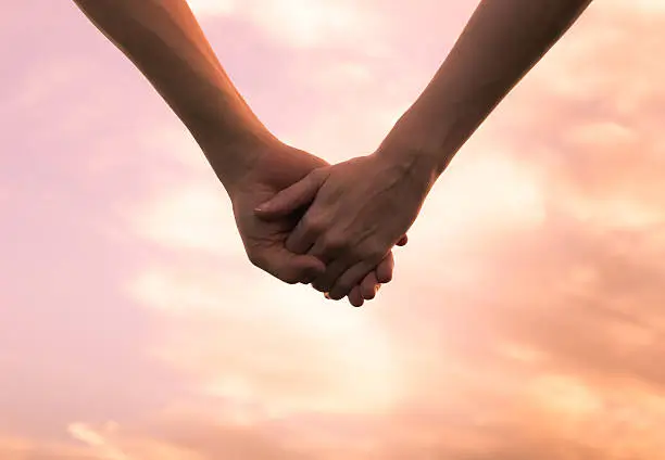 Do Encantamento ao Compromisso