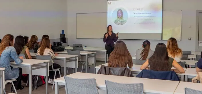 Ciência de Dados do RH Contra a Evasão Universitária